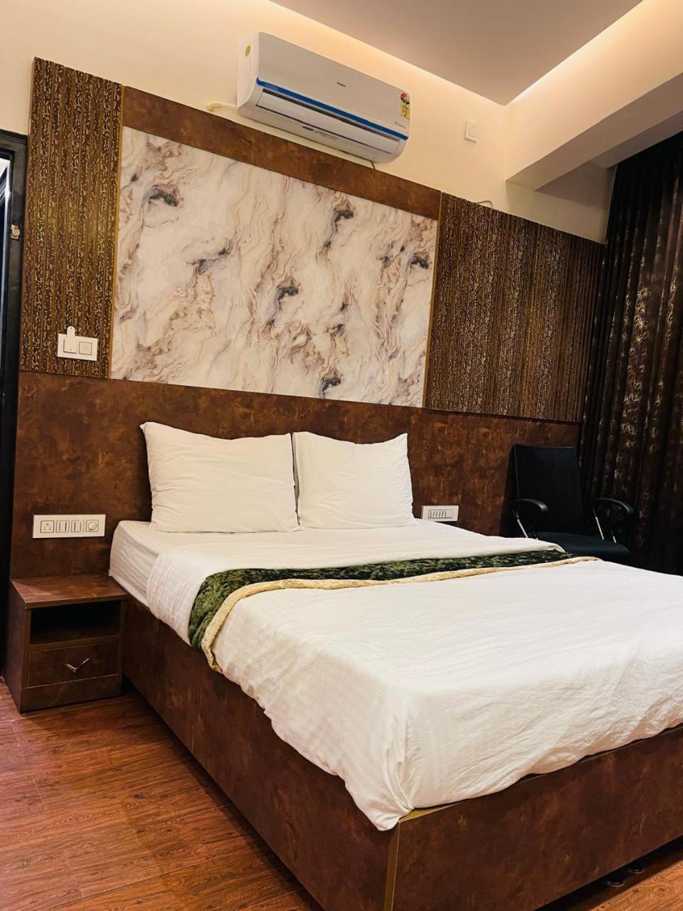 The Taaj Comforts Bangalore Exterior foto